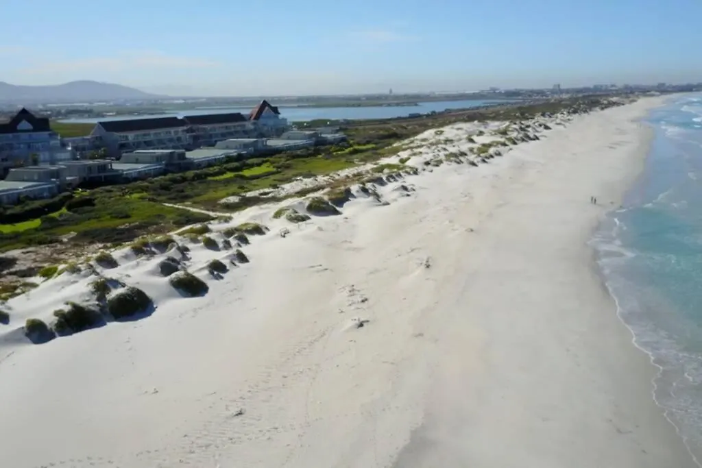 Dolphin Beach Villa E24 Direct Access To The Beach Cape Town South Africa
